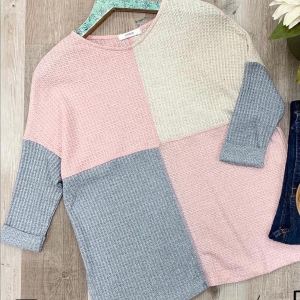 Cherish color block top 3/4 sleeves size M